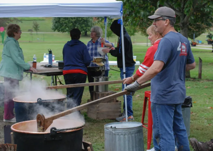 Stirring up good times at Apple Butter Stir Off